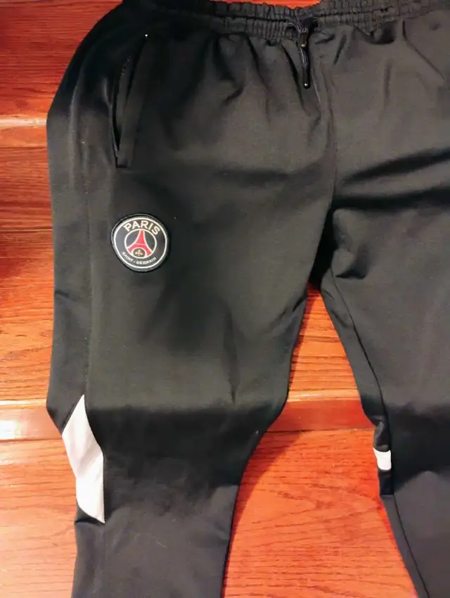 Jordan PSG warm-up pants in Soccer in Oshawa / Durham Region - Image 5