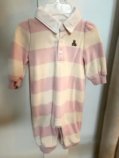 Baby Gap Onesie 0-3 Months, View more
