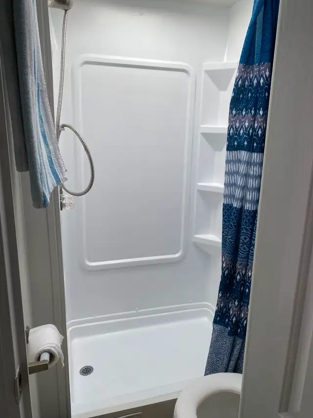 E350 Motorhome ClassC in RVs & Motorhomes in Summerside - Image 9