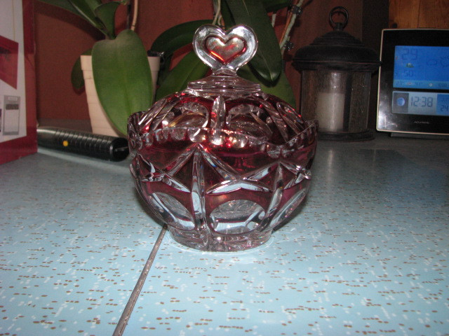 Vintage Gorgeous and Heavy Bohemian Crystal Bowl with lid in Other in Sudbury - Image 3