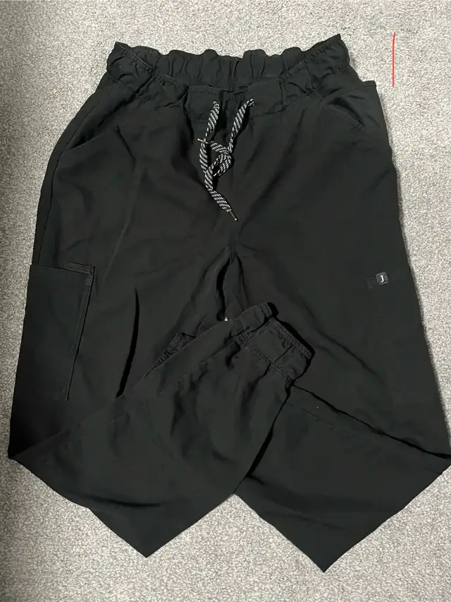 Jaanuu Scrubs Size S-M ( Regular and Petitie Length) in Women's - Other in Edmonton - Image 2