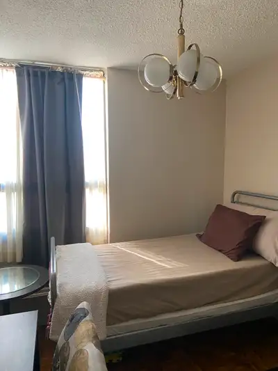 LOCATION LOCATION LOCATION *** Please read well and don’t ask if available *** - only one quiet resp...