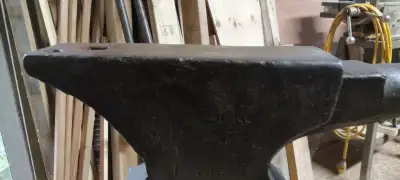 H&M Armitage Mouse Hole Forge 117 pound anvil, View more