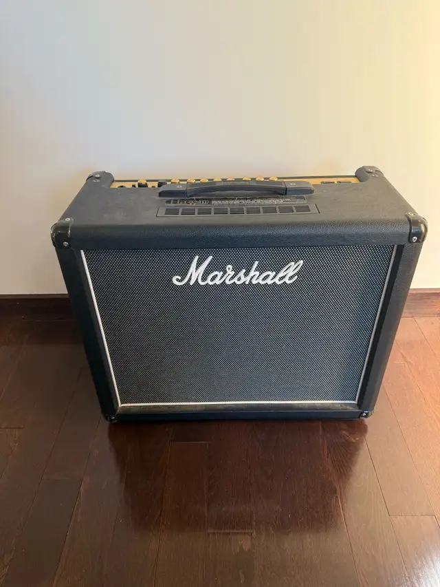 Marshall Haze 40 in Amps & Pedals in City of Toronto - Image 2