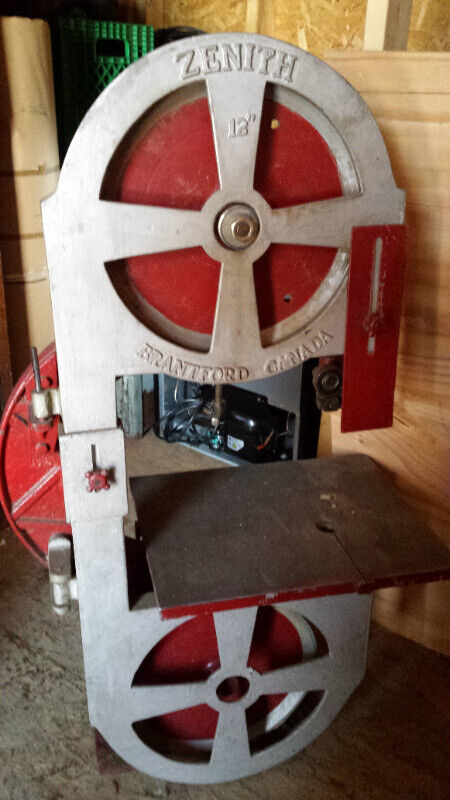 Antique Zenith Band Saw in Other in Hamilton - Image 2