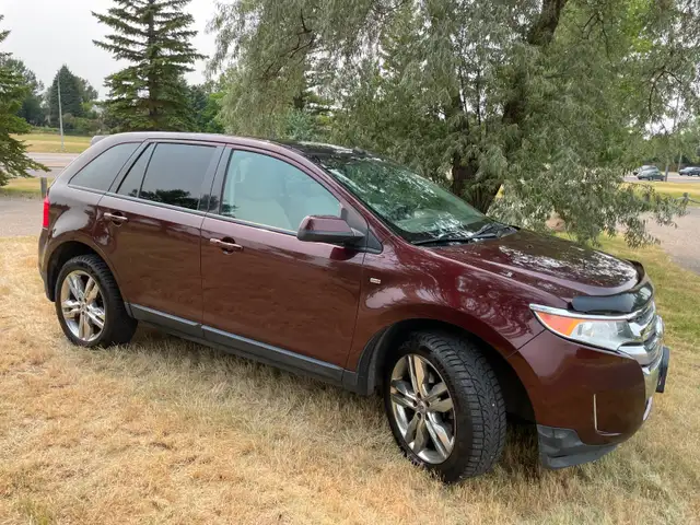 2012 Ford edge SEL (AWD-low mileage)