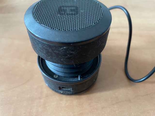 Ihome wireless bluetooth speaker  in Speakers in La Ronge - Image 3