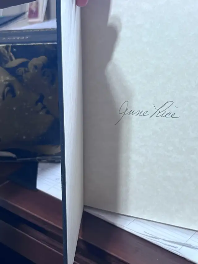 SIGNED BY ANNE RICE 3x Interview with the Vampire collection  in Fiction in Hamilton - Image 4