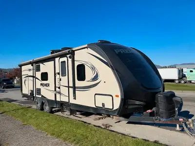 2018 Premier Ultra Light 26 foot travel trailer. Winter package, 2 slides, sleeps 6, outside cooking...