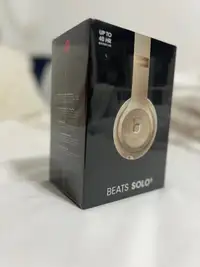 Gold colour Beats by Dre solo 3 - brand new 