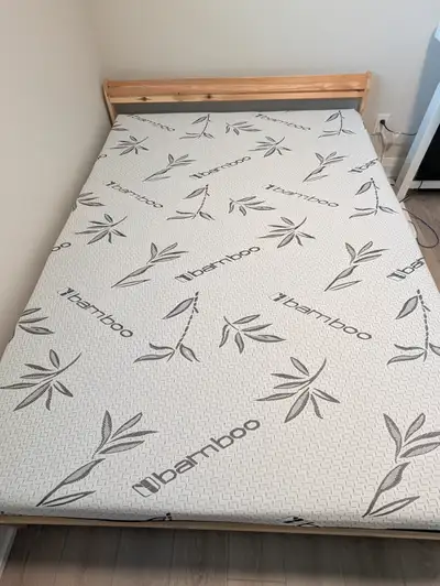 Very barely used (less than 30 nights) double mattress, cool gel memory foam, removable and washable...