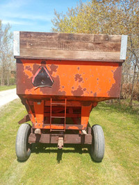 Grain wagon 225 bushels 