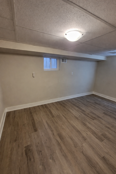 Beautiful fully renovated 2-bedroom basement apartment (2025) located in a quiet and desirable area...