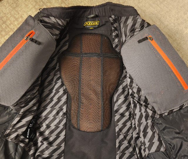 Klim Badlands Pro V2 Adventure Jacket - Size LARGE - MINT COND. in Men's in Oshawa / Durham Region - Image 3
