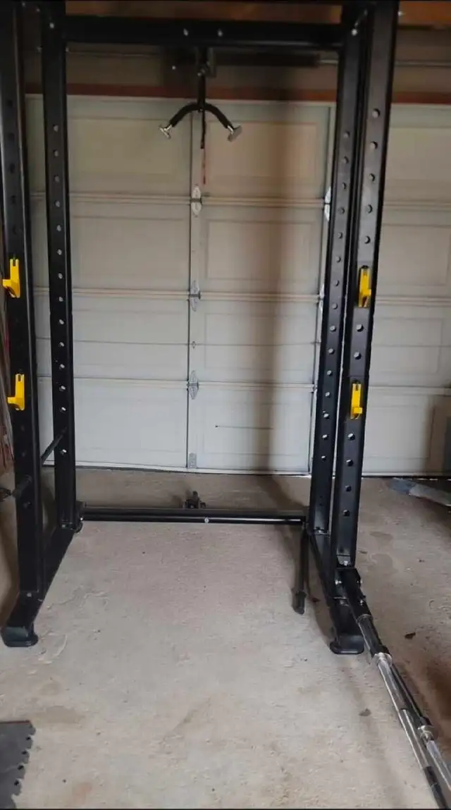 Power rack with Cable machine + attachments