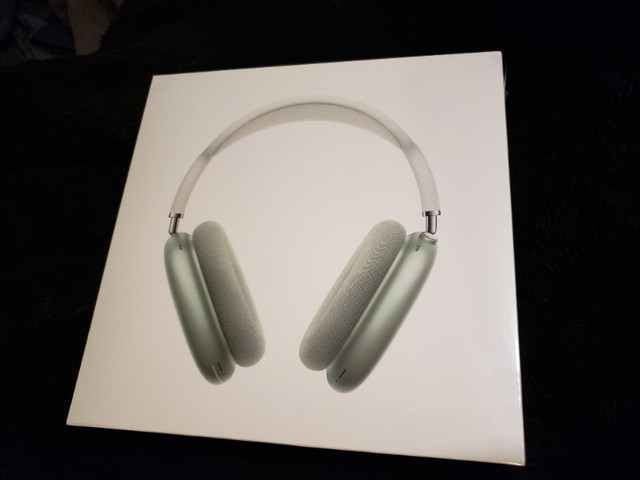 SEALED IN BOX Apple Airpods Max GREEN - FULL WARRANTY