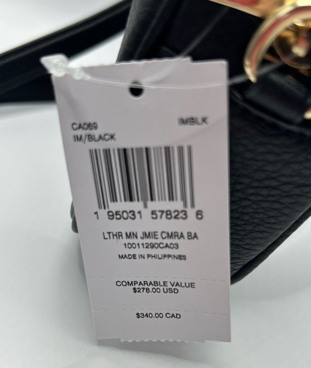 NWT COACH BAG AND WALLETS in Women's - Bags & Wallets in London - Image 3
