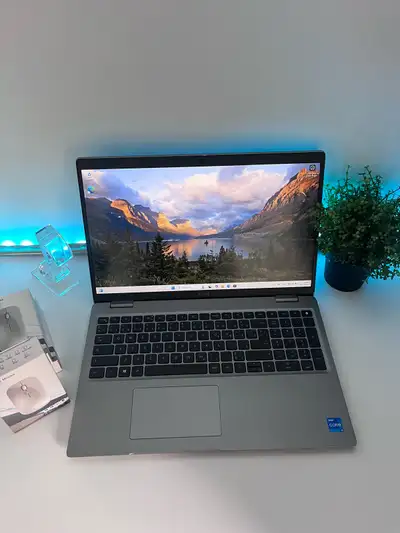  Dell Latitude 5520 – 32GB RAM | 512GB SSD | Écran FHD 15.6 po, View more