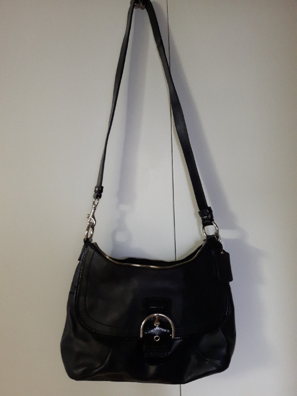 Authentic  Black Coach Purse in Women's - Bags & Wallets in City of Toronto