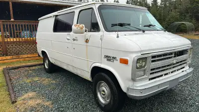 1988 Chev G20 4.3l v6 400 turbo trans. Runs and drives great. New upper and lower ball joints new sh...