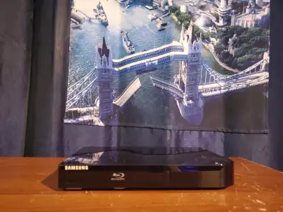 Lecteur de disque Blue Ray de qualité Samsung modèle BD-E5400, View more