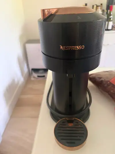 Machine café Nespresso Vertuo, View more