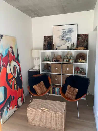 Beautiful HIVE in Sunnyside/Kensingston 8th floor studio apartment for rent from May 1st to August 3...