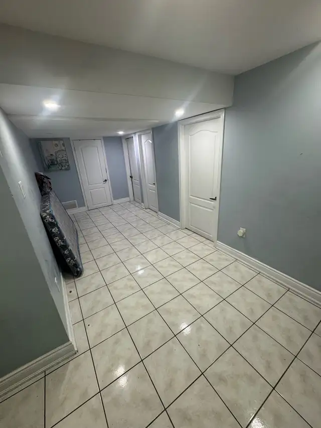 ROOM RENT FOR SHARING in Room Rentals & Roommates in Mississauga / Peel Region - Image 4