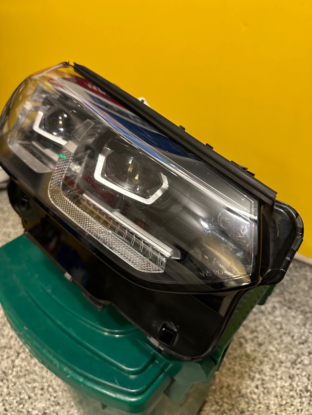 ***OEM 2022 BMW X3 3.0i LED Right Side Headlight*** in Auto Body Parts in Markham / York Region - Image 4