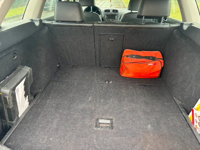 2014 VW Golf TDI Highline Manual in Cars & Trucks in Edmonton - Image 4