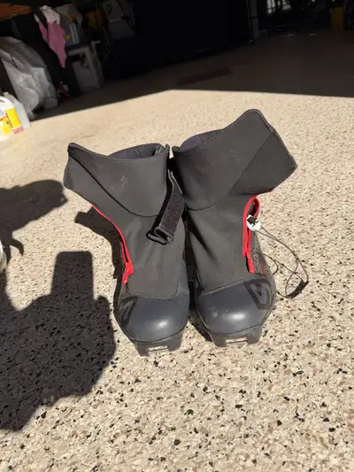 Bottes ski  fond Salomon fixations Sns Escape Pilot pointure 12, View more