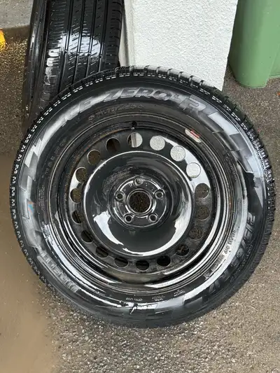 Title: 4 Winter Tires – 215/65 R17 – Great Condition! Description: Selling a full set of 4 winter ti...
