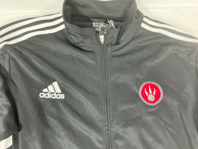 Adidas Raptors Jacket XL in Men's in Oakville / Halton Region - Image 4