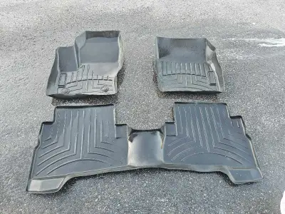 2013-2019 Ford Escape Weather Tech in good condition. Pick up in Orleans