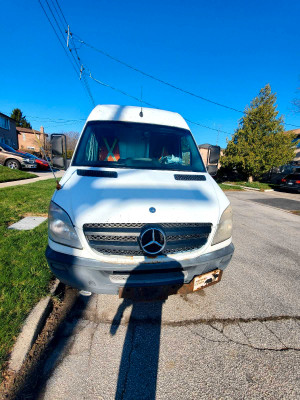 2010 Mercedes-Benz Sprinter Van