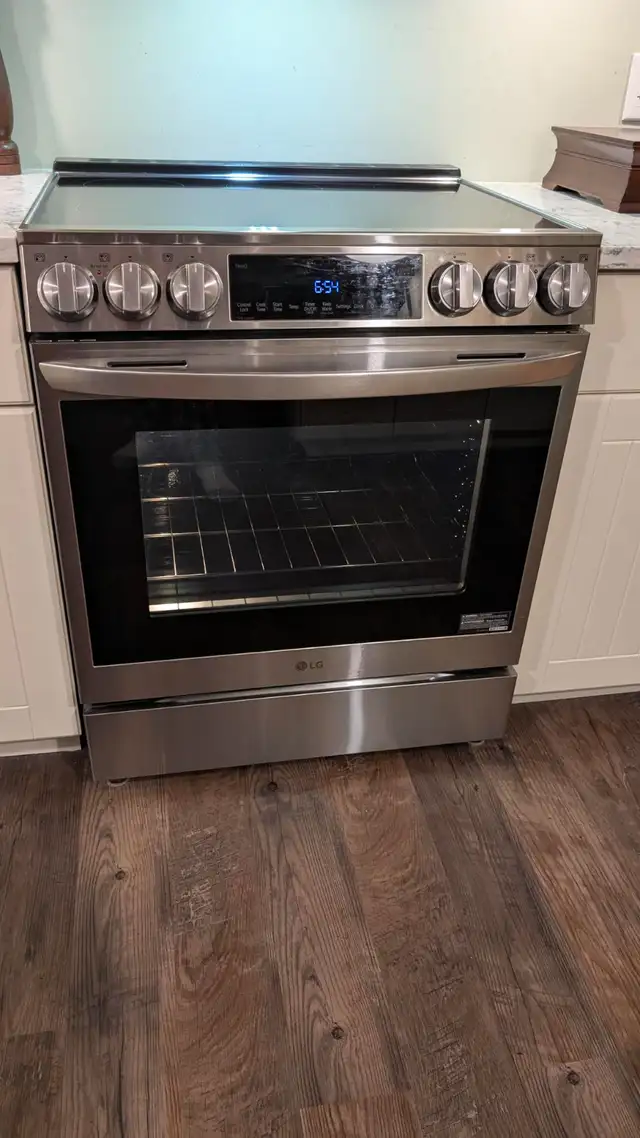 LG - Induction Stove - SOLD in Stoves, Ovens & Ranges in City of Halifax - Image 2