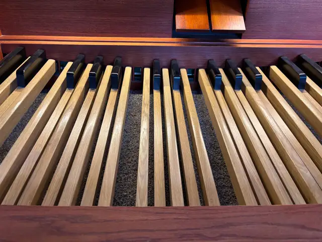 Mixtuur organs Hauptwerk  in Pianos & Keyboards in Calgary - Image 3