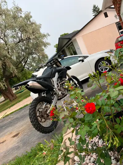 07 kx450f has lots of power and was just a extra bike my buddy has and is not interested in it colle...