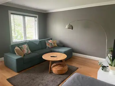Grand 4 1/2 ensoleillé -