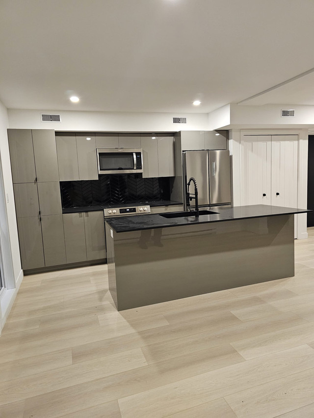 NEW rental units studio to 3 bedrooms in CDN 7 mins from metro dans Locations longue durée  à Ville de Montréal - Image 3