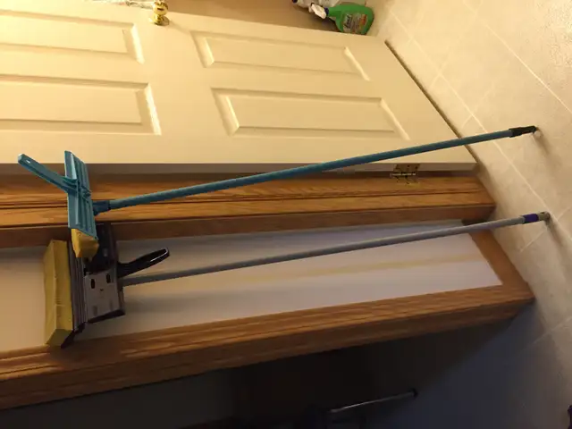 2. Windows mop with long handle64141841251843124