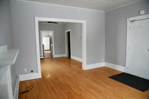 Spacious and bright 3-bedroom, 1-bathroom apartment located on Clarendon Street in Saint John. • Bri...