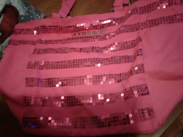 Pink Sequenced Victoria Secret bag with two side pockets in Women's - Bags & Wallets in Oshawa / Durham Region - Image 2