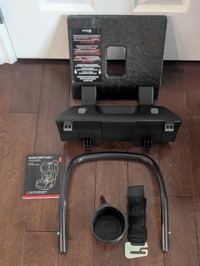 Car seat in Strollers, Carriers & Car Seats in Edmonton - Image 4