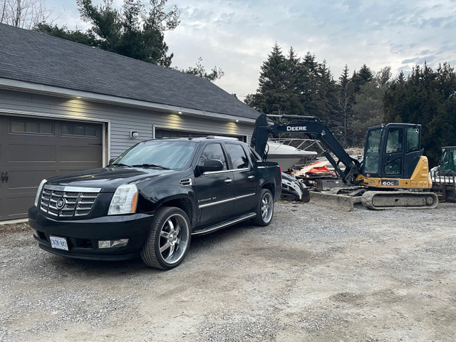 2009 Cadillac Escalade EXT in Cars & Trucks in City of Toronto