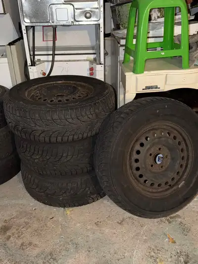 235/R70/16 Ice blaz winter tire with rim Set of 4 Used Winter Tires only 350$ please Contact 416-890...