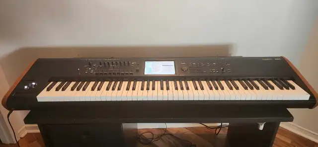 Korg Kronos 2 88 in Pianos & Keyboards in Laval / North Shore - Image 2