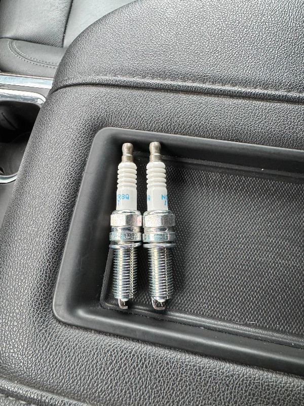 spark plugs for 850 bombardier in Snowmobiles Parts, Trailers & Accessories in St. John's - Image 2