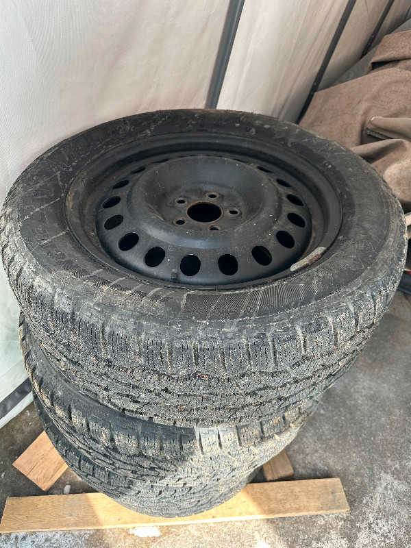 235/55 r17 winter tires Ford Escape in Tires & Rims in Muskoka