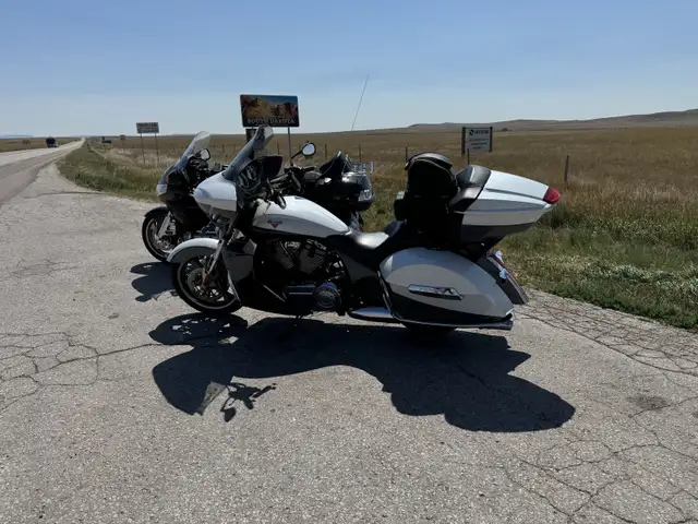 2015 Victory Motorcycle Cross Country Touring in Touring in Edmonton - Image 3